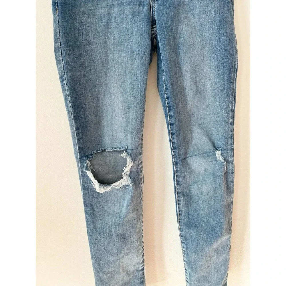 Rewash Distressed Mid Rise Medium Wash Stretch Denim Skinny Jeans Size 3/26 - Picture 4 of 7